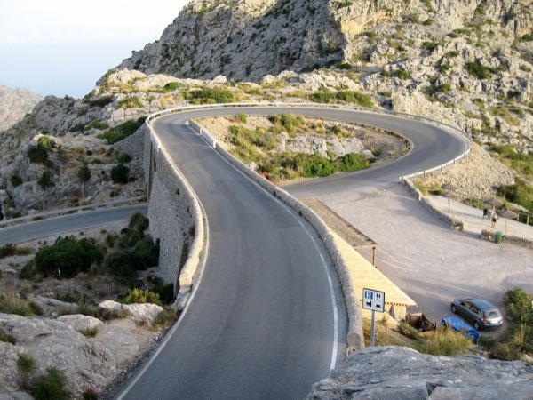 The Nus de sa Corbata, where the Sa Calobra road loops under itself